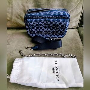 Coach Charter 24 In signature Denim